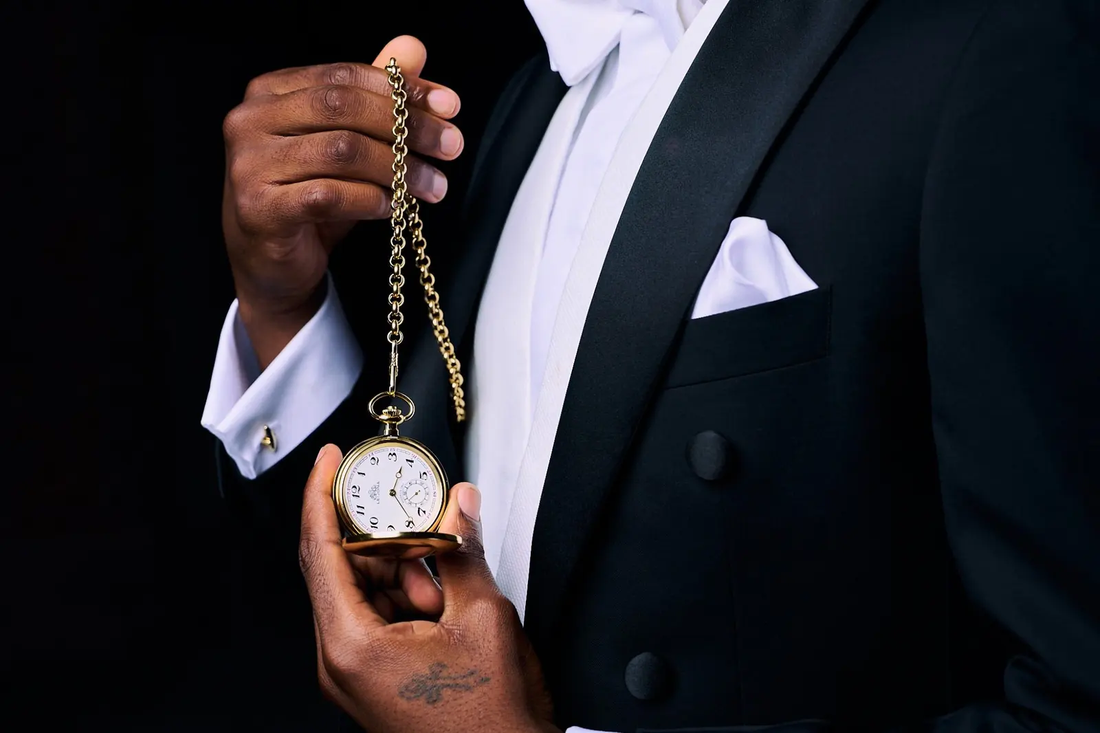 Product photography: tailcoat and gold pocket watch, photo 2